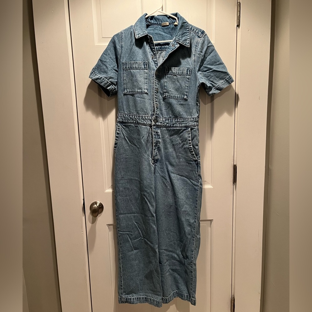 Levi’s shortsleeve denim jumpsuit